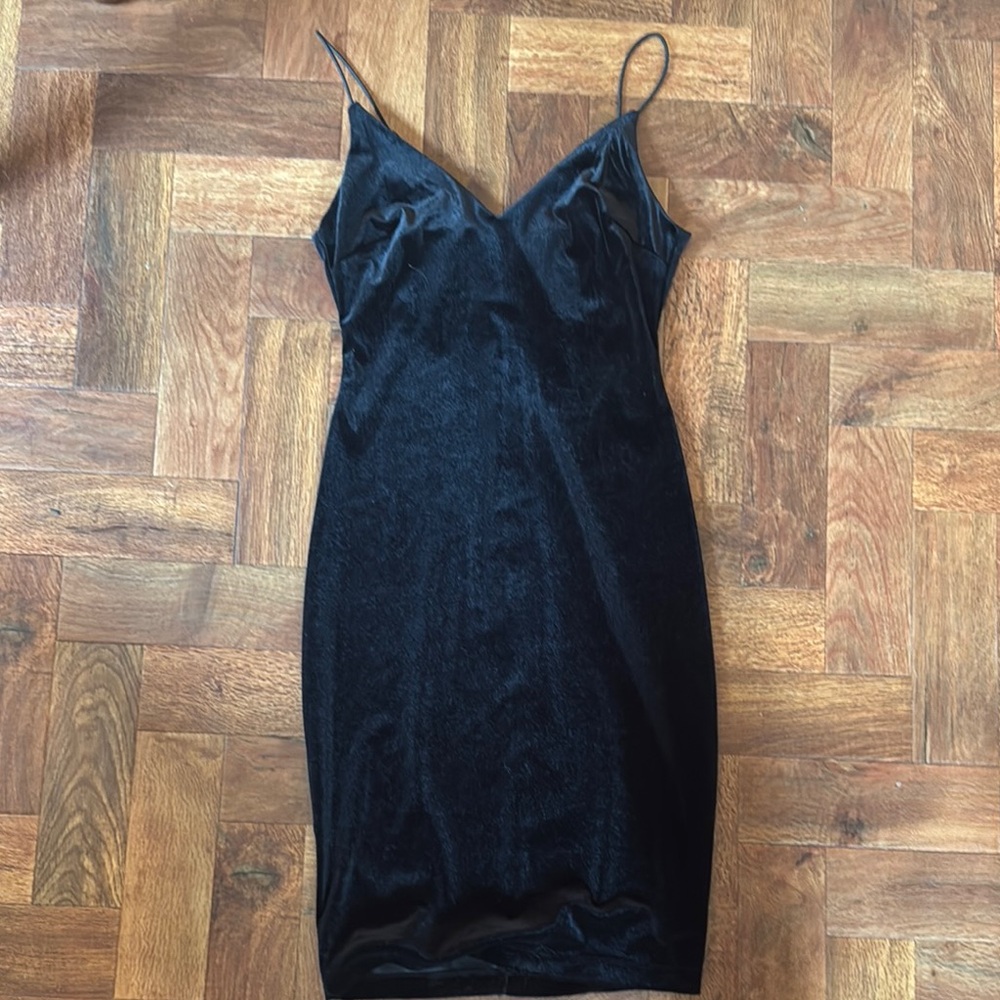 Black Velvet Bodycon Midi Dress